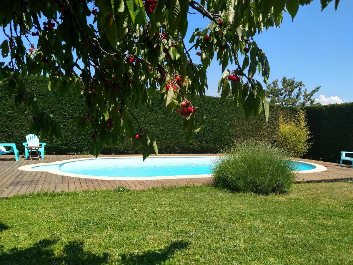Les Bessonnes Bed and Breakfast Saint-Georges-Haute-Ville Exteriör bild