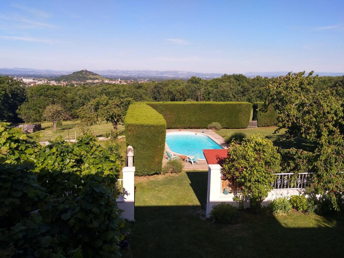 Les Bessonnes Bed and Breakfast Saint-Georges-Haute-Ville Exteriör bild