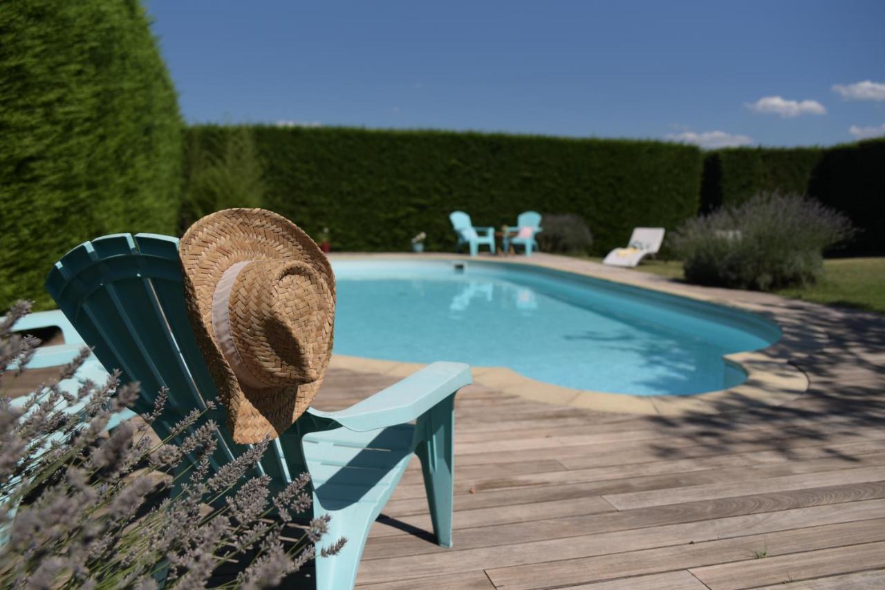 Les Bessonnes Bed and Breakfast Saint-Georges-Haute-Ville Exteriör bild