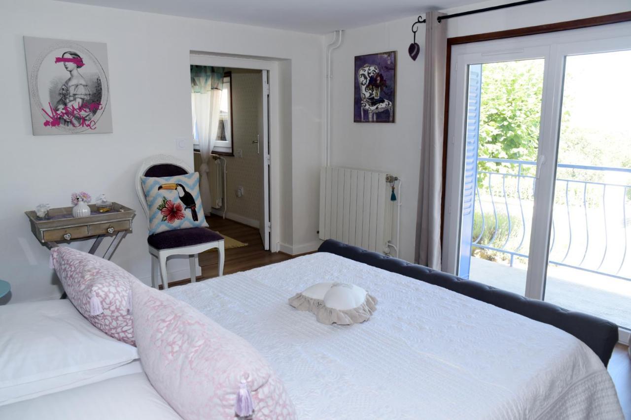 Les Bessonnes Bed and Breakfast Saint-Georges-Haute-Ville Exteriör bild
